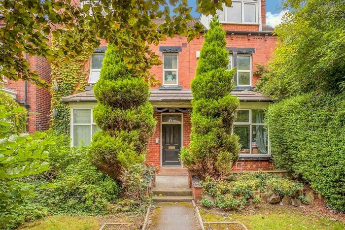 1 Bedroom Apartment To Rent In Austhorpe Road, Leeds, West Yorkshire, LS15