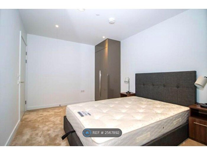 1 Bedroom Flat To Rent In Baldwin Point, London, SE17