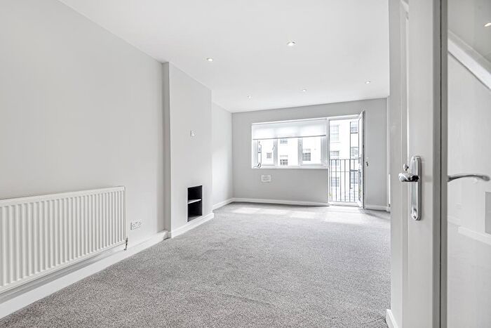 2 Bedroom Maisonette To Rent In Aquila Street, London, NW8