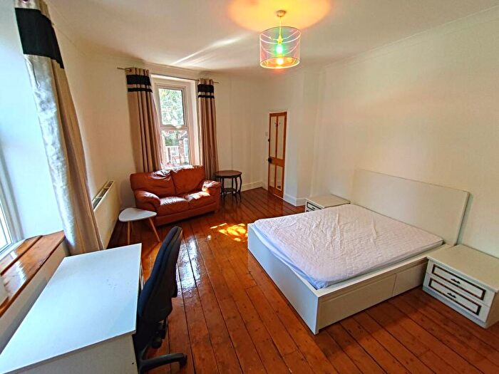 4 Bedroom House To Rent In Senghennydd Place, Cathays, Cardiff, CF24