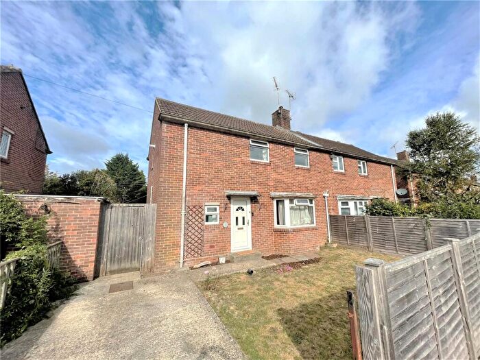 3 Bedroom Semi-Detached House For Sale In Picket Close, Fordingbridge, Hampshire, SP6