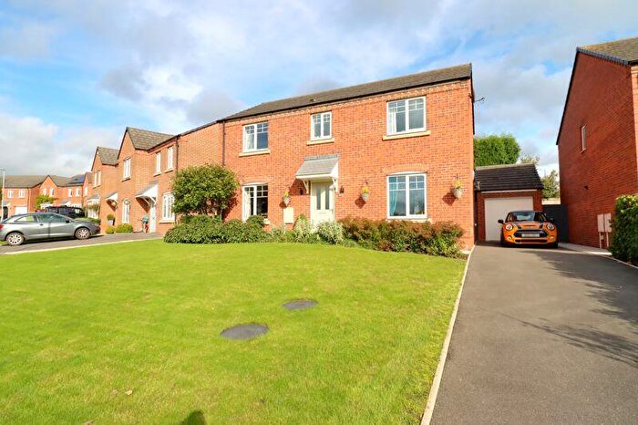 4 Bedroom Detached House For Sale In Elizabeth Gardens, Hixon, Staffordshire, ST18