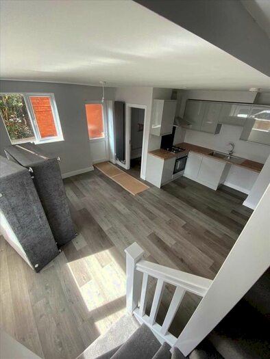 2 Bedroom Mews House To Rent In Malvern Road, Bournemouth, BH9