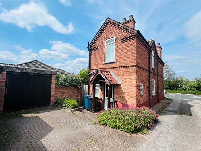 2 Bedroom Detached House For Sale In Grantham Road, Radcliffe-On-Trent, Nottingham, NG12