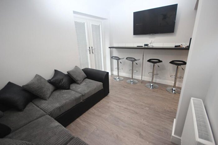 5 Bedroom Terraced House To Rent In Garmoyle Road, L15
