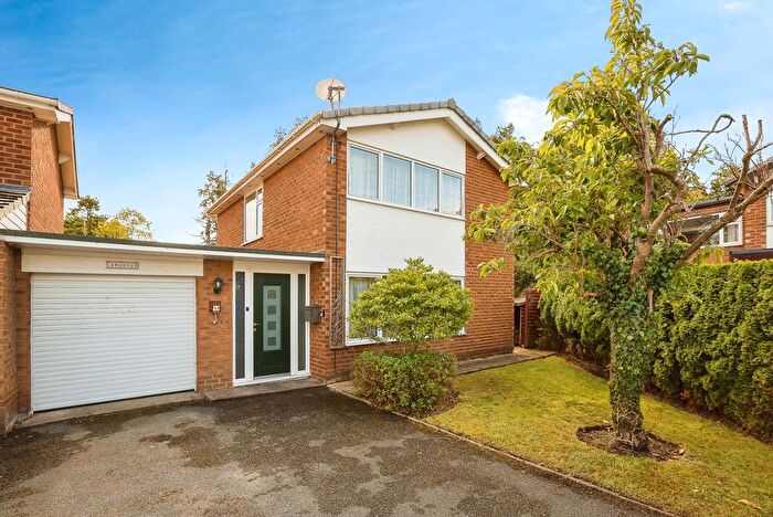 3 Bedroom Semi-Detached House For Sale In Broom Crescent, Tarvin, Chester, Cheshire, CH3