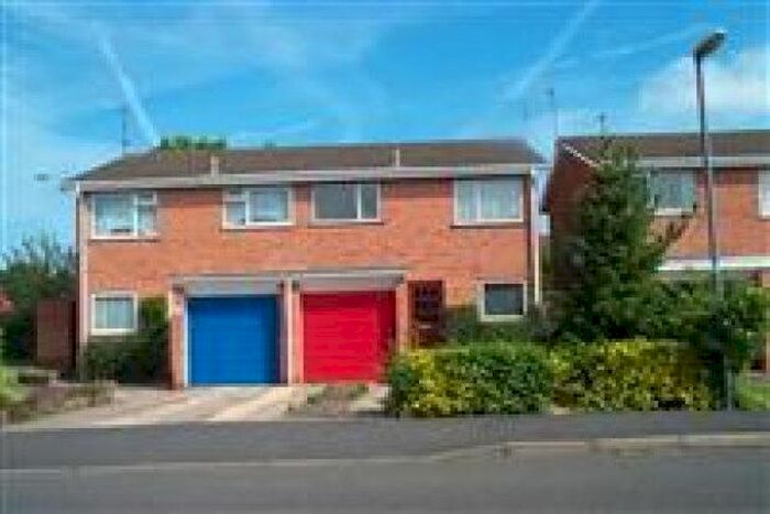 3 Bedroom Property To Rent In Austwick Close, Warwick, CV34