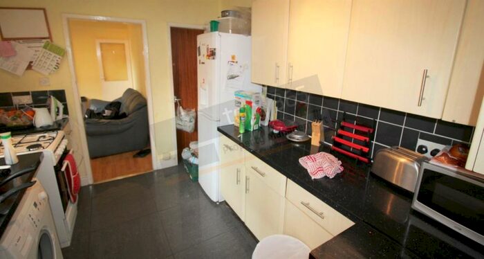 4 Bedroom Terraced House To Rent In *&#;pppw* Rothesay Avenue, Lenton, NG7
