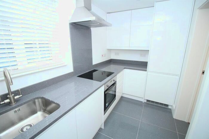 Studio To Rent In Bank Court, Hemel Hempstead, HP1