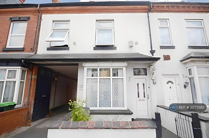 3 Bedroom End Of Terrace House To Rent In Poplar Road, Bearwood, B66