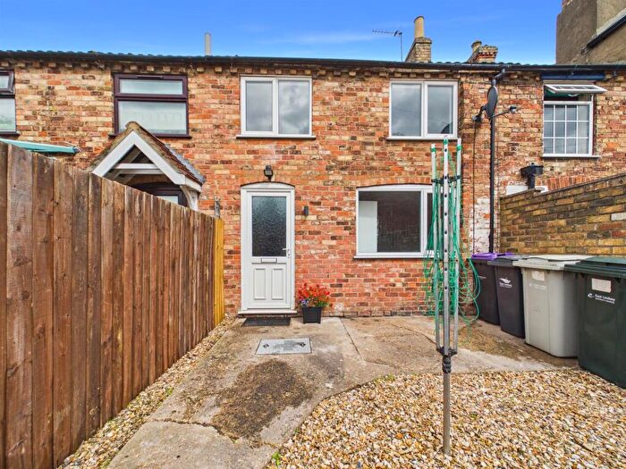 3 Bedroom Terraced House For Sale In East Street, Alford, LN13