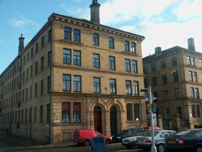 2 Bedroom Apartment To Rent In City Mills, - Mill Street, Bradford, West Yorkshire, BD1
