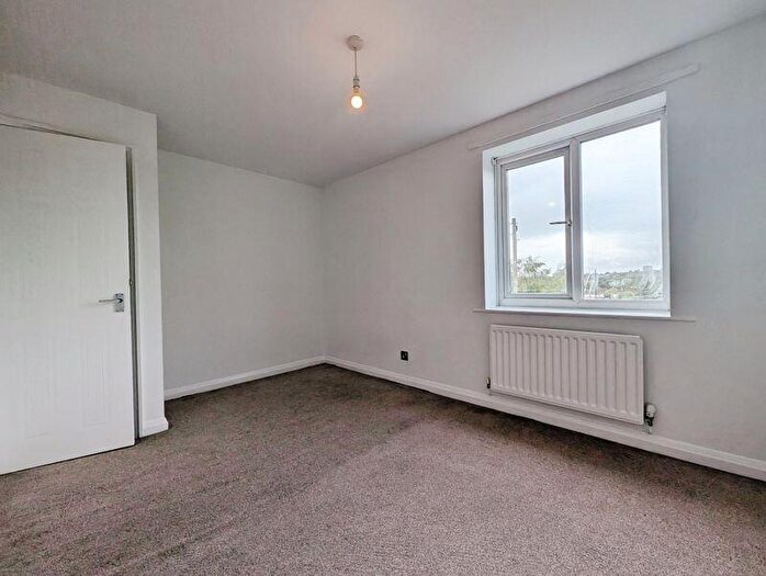 3 Bedroom End Of Terrace House For Sale In Friars Way, Fenham, Newcastle Upon Tyne, NE5