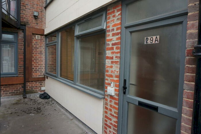 1 Bedroom Flat To Rent In London Road, SO15