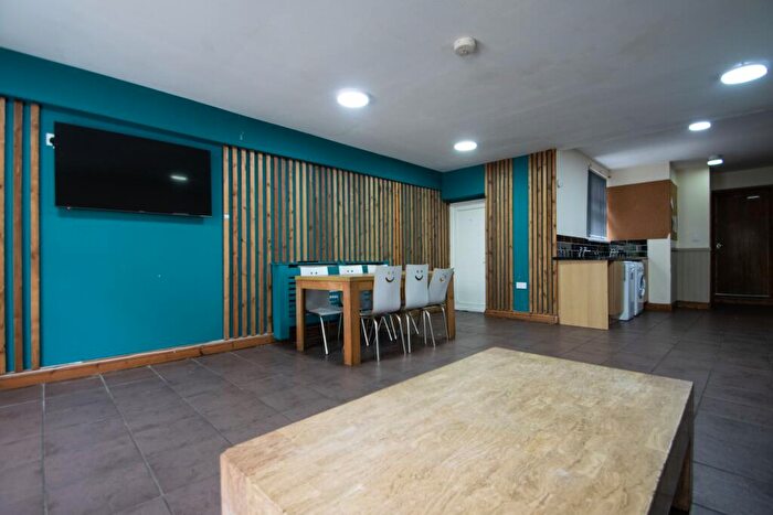 10 Bedroom House To Rent In Harriet Street, Cathays, CF24