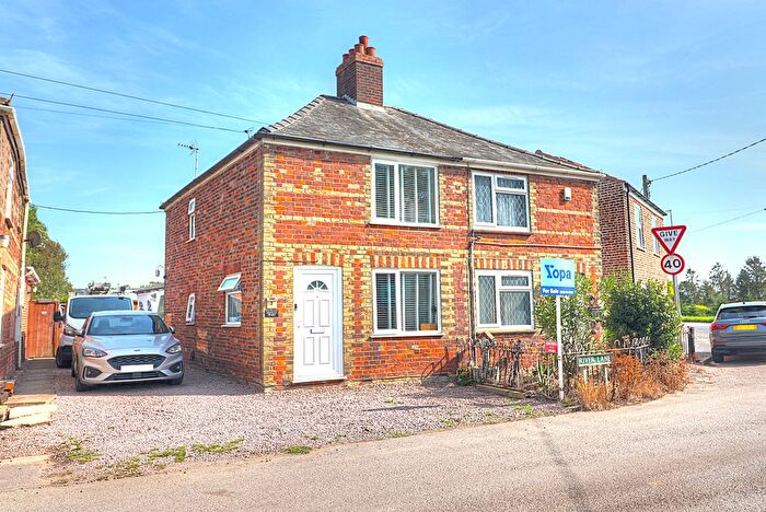 2 Bedroom Cottage For Sale In River Lane, Moulton, PE12
