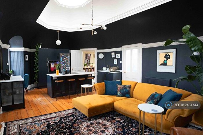 2 Bedroom Flat To Rent In Clouston Street, Glasgow, G20