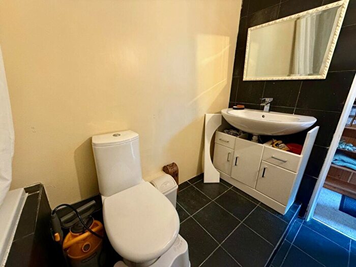 2 Bedroom Terraced House For Sale In Caroline Street, Saltaire, Shipley, BD18