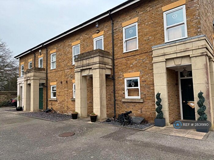 3 Bedroom Terraced House To Rent In Horseshoe Crescent, Southend-On-Sea, SS3