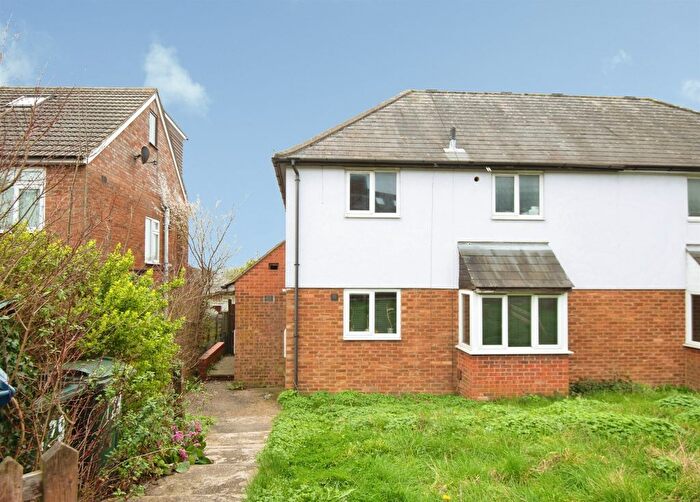 1 Bedroom End Terrace House For Sale In Rutland Avenue, High Wycombe, HP12