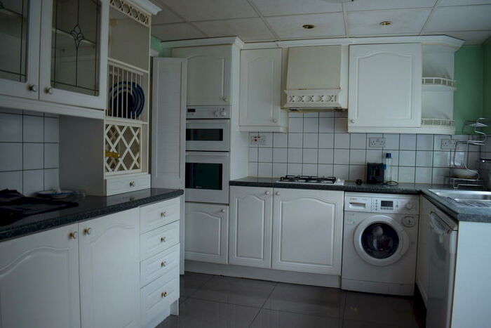 3 Bedroom Terraced House To Rent In Primrose Road, South Woodford, E18