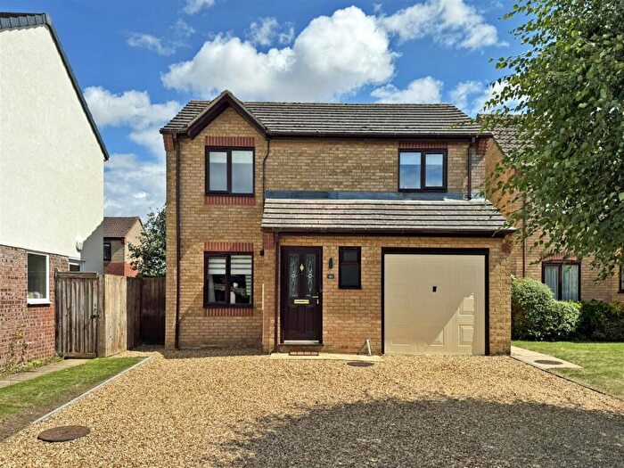 3 Bedroom Detached House For Sale In Primrose Way, Stamford, PE9