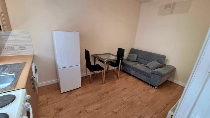 1 Bedroom Flat To Rent In - Hendon Lane, Finchley, N3
