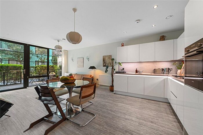 1 Bedroom Flat For Sale In Bundocks Walk, London, E3