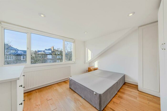 1 Bedroom Flat To Rent In Primrose Gardens, London, NW3