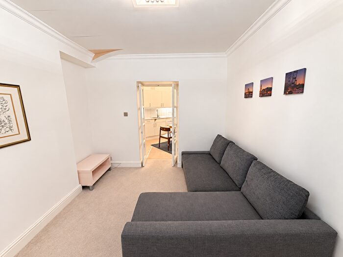 1 Bedroom Flat To Rent In Lupus Street, London, SW1V