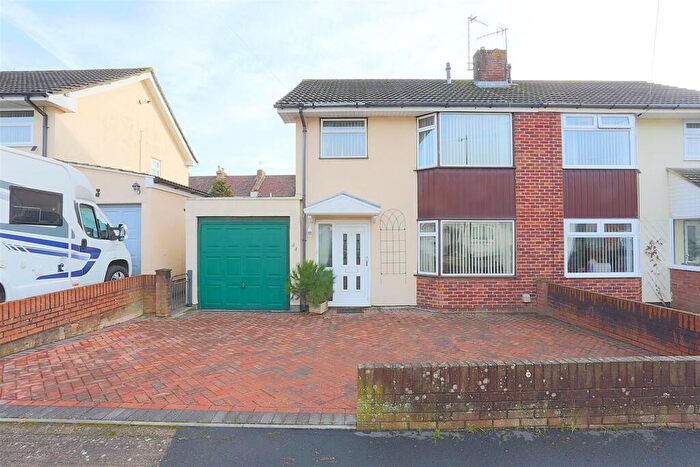 3 Bedroom Semi Detached House For Sale In Church Leaze, Shirehamptn, BS11