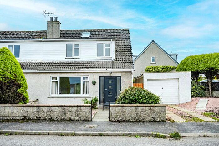 3 Bedroom Semi-Detached House For Sale In Berryhill Place, Newtonhill, Aberdeenshire, AB39