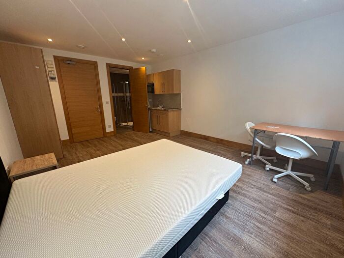1 Bedroom Flat To Rent In Patton Studios, London, NW9
