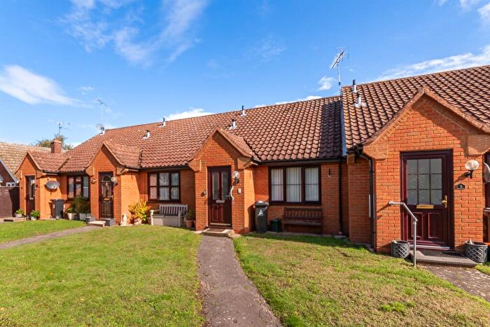 1 Bedroom Terraced Bungalow For Sale In Crescent Court, Heybridge, Maldon, CM9