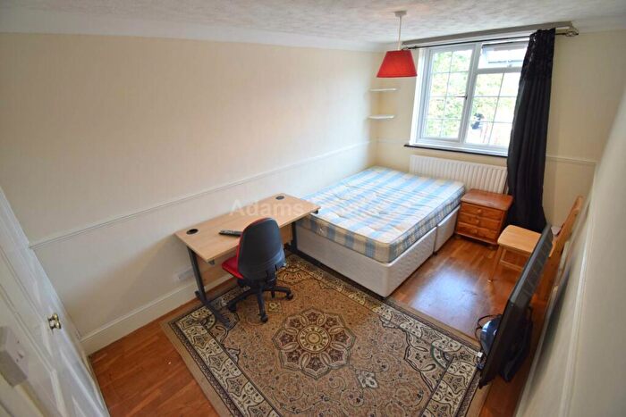 1 Bedroom Detached House To Rent In St Peters Road, Reading, RG6