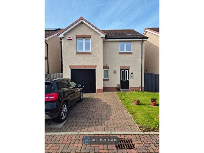 3 Bedroom Detached House To Rent In Station View, Broxburn, EH52
