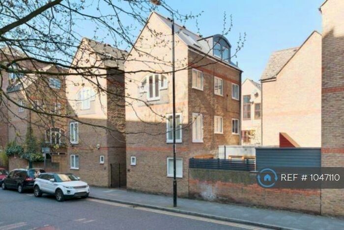 3 Bedroom Flat To Rent In Wapping High Street, London, E1W
