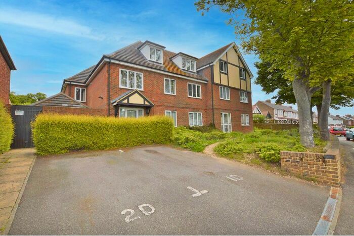 2 Bedroom Flat To Rent In Dane Park Road, Ramsgate, CT11