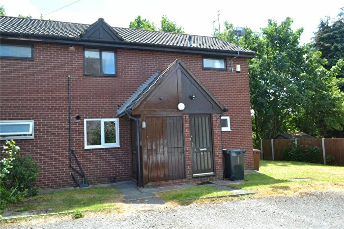 1 Bedroom Apartment To Rent In Brookfield Close, Prestwich, Manchester, Greater Manchester, M25