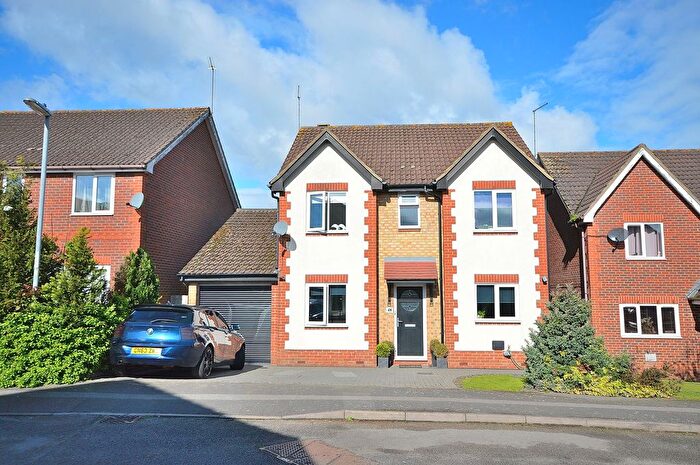 4 Bedroom Detached House For Sale In Lancaster Way, Northampton, NN4