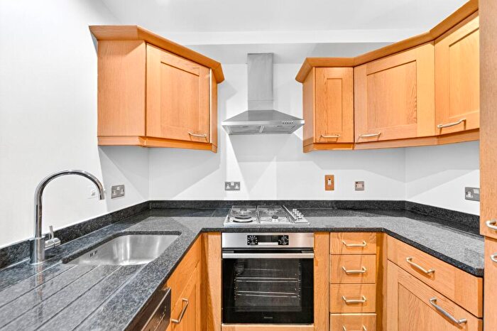 2 Bedroom House To Rent In Kingsley Mews, Wapping, E1W
