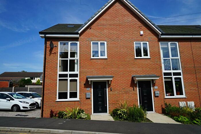 3 Bedroom Town House To Rent In Rivington Place, Blackrod, BL6