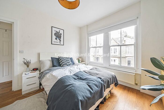 3 Bedroom Flat To Rent In Wooler Street, London, SE17