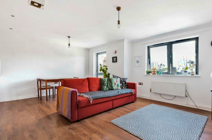 1 Bedroom Flat To Rent In Naylor Road Peckham, SE15