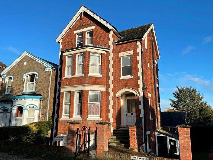 Studio To Rent In City Centre, CO3