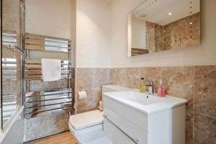 1 Bedroom Flat To Rent In Queen Street, Maidenhead, SL6