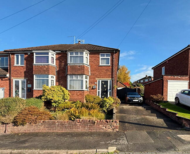 3 Bedroom Semi Detached House For Sale In Birchgate, Wollescote, Stourbridge, DY9