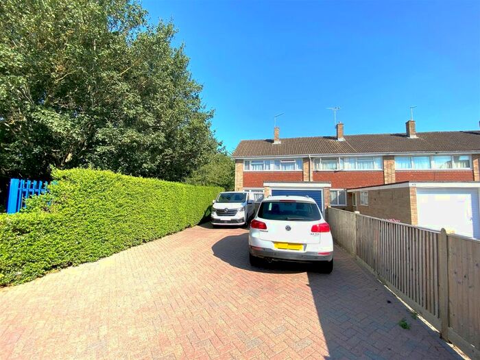 3 Bedroom End Of Terrace House To Rent In Old Kent Road, Paddock Wood, Tonbridge, TN12