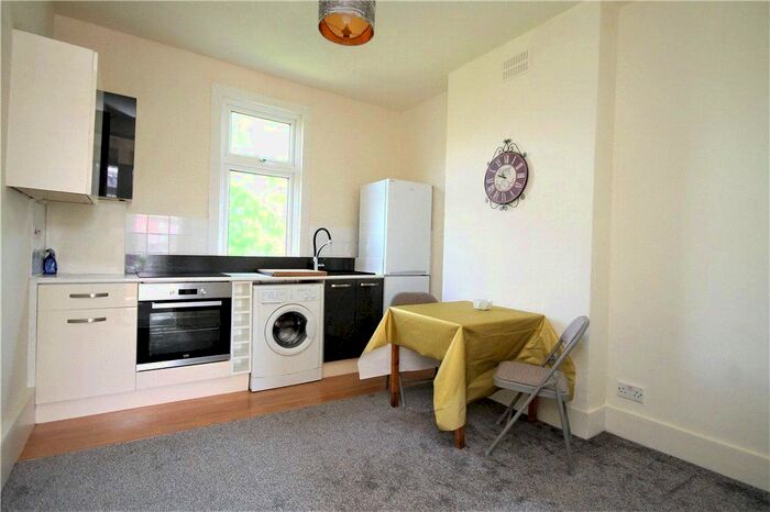 1 Bedroom Flat To Rent In Courtney Road, Croydon, CR0