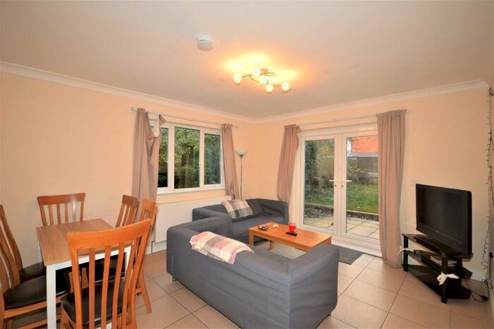5 Bedroom Detached House To Rent In Bengal Road, Winton, BH9